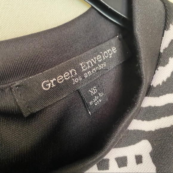 Form-fitting Mini Dress - Picture 3 of 5